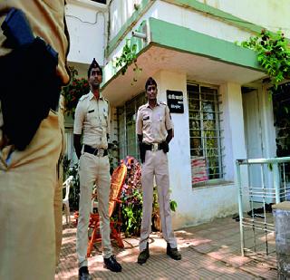 Pansare attack invasive blind | पानसरे हल्ल्याचा तपास अंधातरी Pansare attack invasive blind | पानसरे हल्ल्याचा तपास अंधातरी