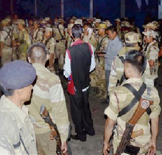 The rapists hanged in a crowd on the fort | बलात्कारी नराधमाला जमावाने भरचौकात फासावर लटकवले