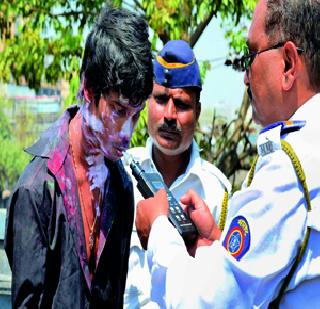 Police action against 5,862 drivers | पोलिसांची ५ हजार ८६२ वाहनचालकांवर कारवाई Police action against 5,862 drivers | पोलिसांची ५ हजार ८६२ वाहनचालकांवर कारवाई