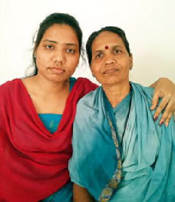 Engineer made to scrape the pot | भांडे घासून मुलीला केले इंजिनीअर