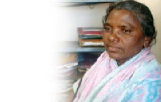 Bhansarachi Ranaragini Jijabai who fights for the development of the village | गावाच्या विकासासाठी लढा देणारी भानसराची रणरागिणी जिजाबाई Bhansarachi Ranaragini Jijabai who fights for the development of the village | गावाच्या विकासासाठी लढा देणारी भानसराची रणरागिणी जिजाबाई