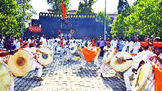 Shiv Jayanti celebrates with great enthusiasm | शिवजयंती मोठ्या उत्साहात साजरी Shiv Jayanti celebrates with great enthusiasm | शिवजयंती मोठ्या उत्साहात साजरी