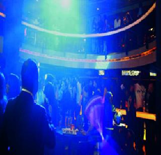 The High Court rebuked the government from nightlife | नाइटलाइफवरून हायकोर्टाने सरकारला फटकारले