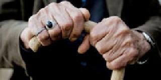 Wandering for support baseless | आधारासाठी भटकताहेत निराधार