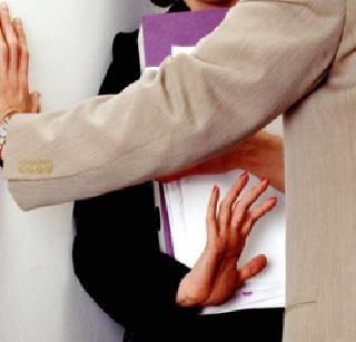 Accusations of Sexual Harassment on DD Senior Official | डीडीच्या वरिष्ठ अधिका-यावर लैंगिक शोषणाचा आरोप