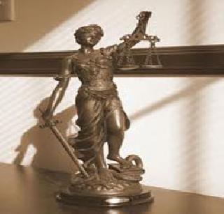 Dundee out of court in court? | हुंडाबळीप्रकरणी कोर्टाबाहेर समेट?