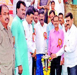 The history of ShambhuRaje should come forward | शंभूराजेंचा इतिहास पुढे यावा