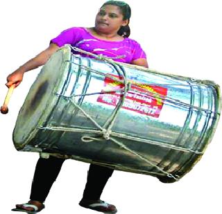 The dawm-trunk of the new year's dazzling journey ... | नववर्षाच्या स्वागताला घुमणार ढोल-ताशांचा ताल... The dawm-trunk of the new year's dazzling journey ... | नववर्षाच्या स्वागताला घुमणार ढोल-ताशांचा ताल...