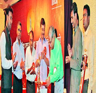 The literature of the youth is very effective | युवकांचेच साहित्य प्रभावी The literature of the youth is very effective | युवकांचेच साहित्य प्रभावी