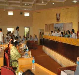 2. 53 crores for the balance budget | २. ५३ कोटी रुपये शिलकीचा अर्थसंकल्प सादर