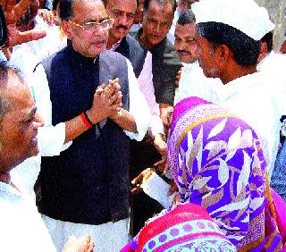 Even if the Union Agriculture Minister came, the farmers hoped for water | केंद्रीय कृषिमंत्री आले तरीही शेतकऱ्यांच्या आशेवर पाणी