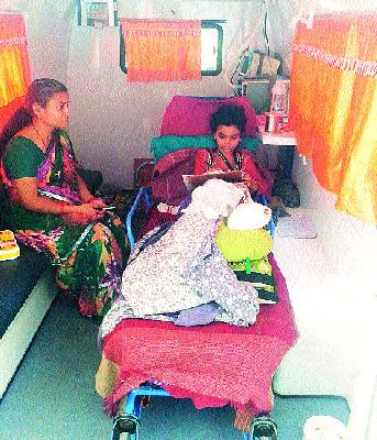 Hug her stubbornness | तिच्या जिद्दीला सलाम