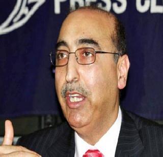 In the bilateral discussion, the third do not want to interfere | द्विपक्षीय चर्चेत तिसऱ्याची लुडबूड नकोच In the bilateral discussion, the third do not want to interfere | द्विपक्षीय चर्चेत तिसऱ्याची लुडबूड नकोच