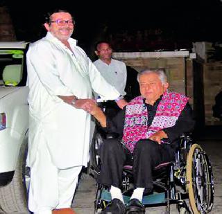 Respect for simplicity and salinity | सहजता आणि शालिनतेचा सन्मान