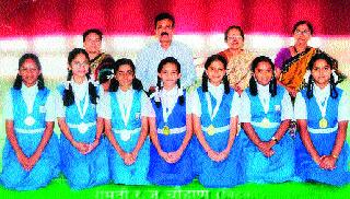 District level group dance competition B. Girls High School First | जिल्हास्तरीय समूह नृत्य स्पर्धेत र. ज. गर्ल्स हायस्कूल प्रथम