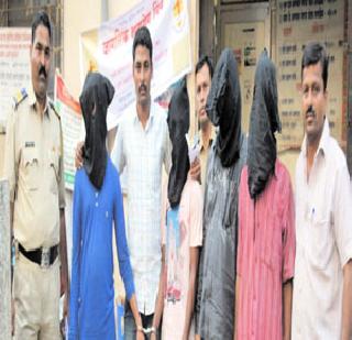 Due to gambling action, church picketing | जुगारावरील कारवाईमुळेच चर्चवर दगडफेक