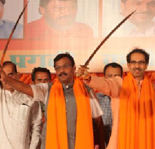 The coalition's alliance ... the municipal corporation will fight together | युतीचं ठरलं...महापालिका एकत्र लढणार The coalition's alliance ... the municipal corporation will fight together | युतीचं ठरलं...महापालिका एकत्र लढणार