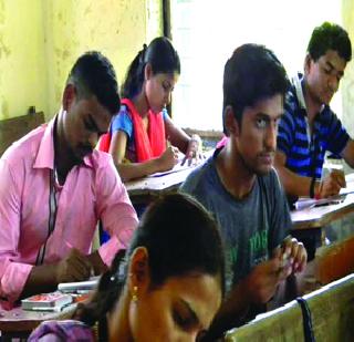 The last paper she gave 'She' after her mother's death | आईच्या मृत्यूनंतरही ‘तिने’ दिला शेवटचा पेपर