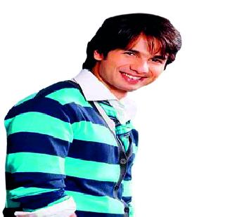 Shahid's wedding anniversary | शाहीदचे लग्न वर्षाअखेरीस Shahid's wedding anniversary | शाहीदचे लग्न वर्षाअखेरीस