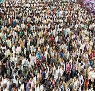 Kerala's population was 'like'? | केरळची लोकसंख्या ‘जैसे थे’? Kerala's population was 'like'? | केरळची लोकसंख्या ‘जैसे थे’?