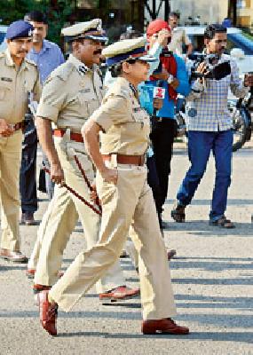 Fixing the prisoner escape | कैदी पलायनात फिक्सिंग