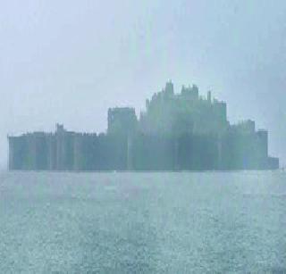 Janjira fort destroyed in dust; Lessons for tourists | धुळीत हरवला जंजिरा किल्ला; पर्यटकांचीही पाठ Janjira fort destroyed in dust; Lessons for tourists | धुळीत हरवला जंजिरा किल्ला; पर्यटकांचीही पाठ