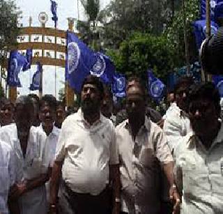 The Republican has a share in the air power | रिपाइंला हवा सत्तेत वाटा