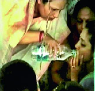 Supriya Sule swooped in the campaign | सुप्रिया सुळेंना प्रचारसभेत भोवळ