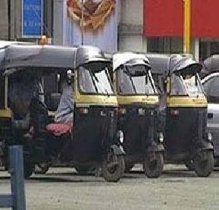 Thousands of scrap rickshaws run on the road | हजारो स्क्रॅप रिक्षा धावतात रस्त्यावर Thousands of scrap rickshaws run on the road | हजारो स्क्रॅप रिक्षा धावतात रस्त्यावर