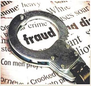 Recovery for donation through fake receipts | बनावट पावत्यांच्या आधारे देणगीसाठी वसुली