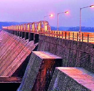 Four dams in the state risk! | राज्यातील चारशे धरणांना धोका! Four dams in the state risk! | राज्यातील चारशे धरणांना धोका!