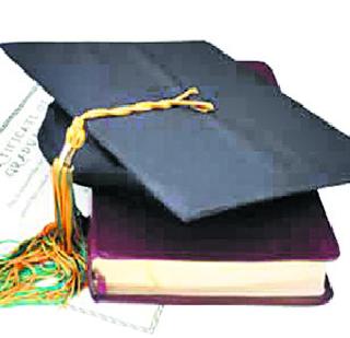 Candidates' Education Branch | उमेदवारांच्या शिक्षणाची बोंब Candidates' Education Branch | उमेदवारांच्या शिक्षणाची बोंब