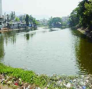Loneliness alone in the lake! | तलावांच्या शहरात ‘तलाव’च एकाकी! Loneliness alone in the lake! | तलावांच्या शहरात ‘तलाव’च एकाकी!