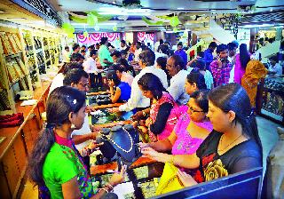 Millennium turnover | कोट्यवधींची उलाढाल