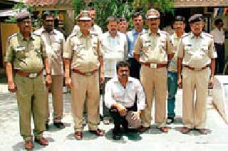 Suspicionist Dinesh Tule's BJP relationship | ठगबाज दिनेश टुलेचे भाजपशी नाते