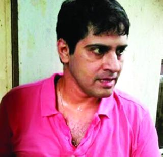 Joint Commissioner of Income Tax Department GajaAud | आयकर विभागाचा सहआयुक्त गजाआड