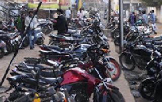 The number of vehicles doubled in three years | तीन वर्षात वाहनांची संख्या दुप्पट The number of vehicles doubled in three years | तीन वर्षात वाहनांची संख्या दुप्पट