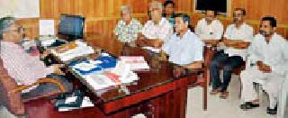 The municipal commissioner has told the traders | महापालिका आयुक्तांनी व्यापाऱ्यांना सुनावले खडे बोल The municipal commissioner has told the traders | महापालिका आयुक्तांनी व्यापाऱ्यांना सुनावले खडे बोल