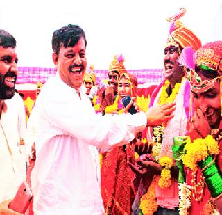 Do not pick an election ... Then bundle silk | निवडणूक नको...मग बांधा रेशीमगाठी Do not pick an election ... Then bundle silk | निवडणूक नको...मग बांधा रेशीमगाठी