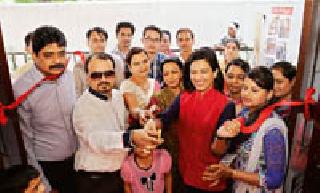 Organizing Lokmat group: Parents, students lost in 'Mission Admission Expo' | लोकमत समूहाचे आयोजन : ‘मिशन अॅडमिशन एक्सपो’मध्ये हरवले पालक, विद्यार्थी Organizing Lokmat group: Parents, students lost in 'Mission Admission Expo' | लोकमत समूहाचे आयोजन : ‘मिशन अॅडमिशन एक्सपो’मध्ये हरवले पालक, विद्यार्थी