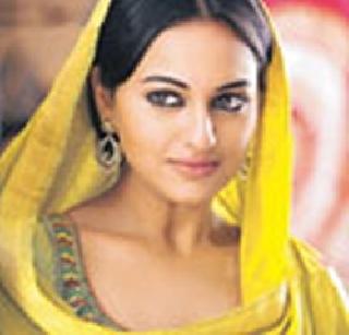 Sonakshi turned slim trim | सोनाक्षी झाली स्लिम ट्रिम Sonakshi turned slim trim | सोनाक्षी झाली स्लिम ट्रिम