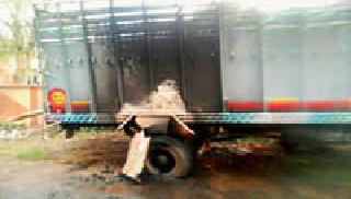 Finally, the 'officer' was arrested | अखेर ‘त्या’ अधिकाऱ्याला अटक