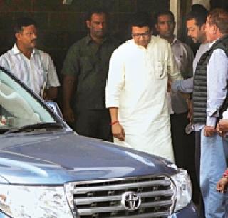 Protest against Bogra Chal residents against Raj Thackeray | राज ठाकरेंविरोधात बोगदा चाळ रहिवाशांची निदर्शने