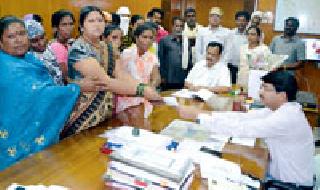 Stop sale of illegal plots immediately from the vatbhabhite holders | वीटभट्टीधारकांकडून अवैध भूखंड विक्री तत्काळ थांबवा