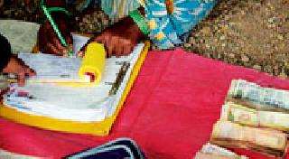 There is no proposal for pro-lender debt relief | सावकारी कर्जमाफीसाठी एकही प्रस्ताव नाही There is no proposal for pro-lender debt relief | सावकारी कर्जमाफीसाठी एकही प्रस्ताव नाही