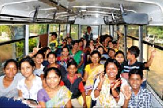 Shaheed family members trip: | शहीद कुटुंबातील सदस्य सहलीवर :