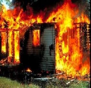 The woman burned her in-laws | महिलेने सासरच्या सहा जणांना जिवंत जाळले The woman burned her in-laws | महिलेने सासरच्या सहा जणांना जिवंत जाळले