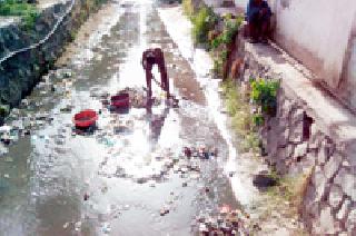 Eventually Wardha came to the Municipal Corporation | अखेर वर्धा पालिकेला आली जाग