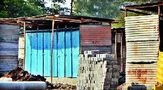 The possibility of unemployment in the city | शहरात अनारोग्य माजण्याची शक्यता The possibility of unemployment in the city | शहरात अनारोग्य माजण्याची शक्यता