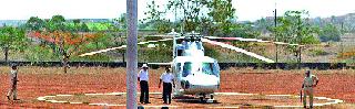 Technical failure in chief minister's helicopter | मुख्यमंत्र्यांच्या हेलिकॉप्टरमध्ये तांत्रिक बिघाड Technical failure in chief minister's helicopter | मुख्यमंत्र्यांच्या हेलिकॉप्टरमध्ये तांत्रिक बिघाड